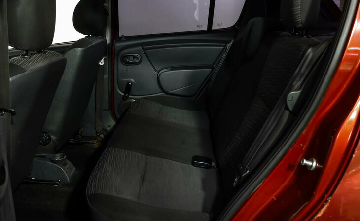 Renault Sandero - Фото 8