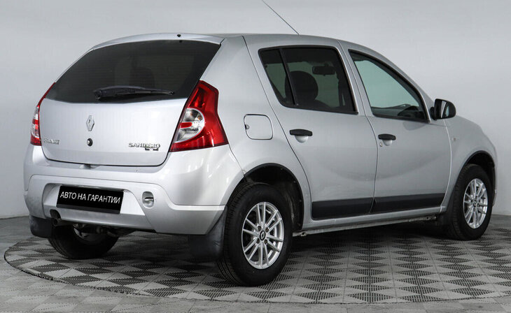 Renault Sandero - Фото 2
