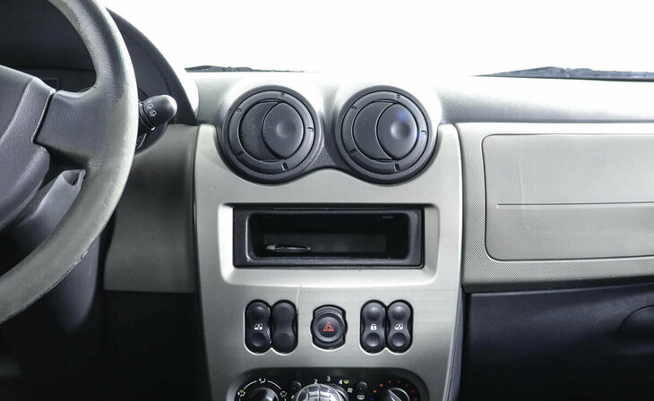 Renault Sandero - Фото 7