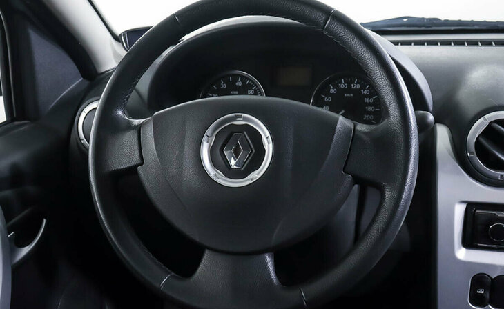 Renault Sandero - Фото 9