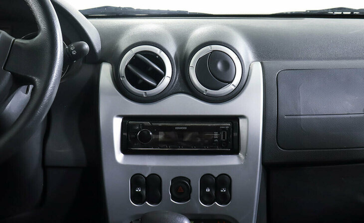Renault Sandero - Фото 10