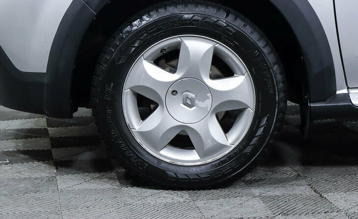 Renault Sandero - Фото 5