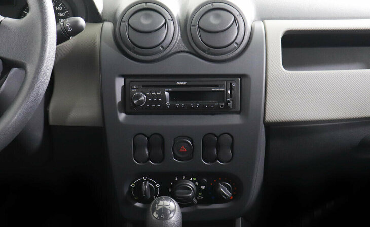 Renault Sandero - Фото 7