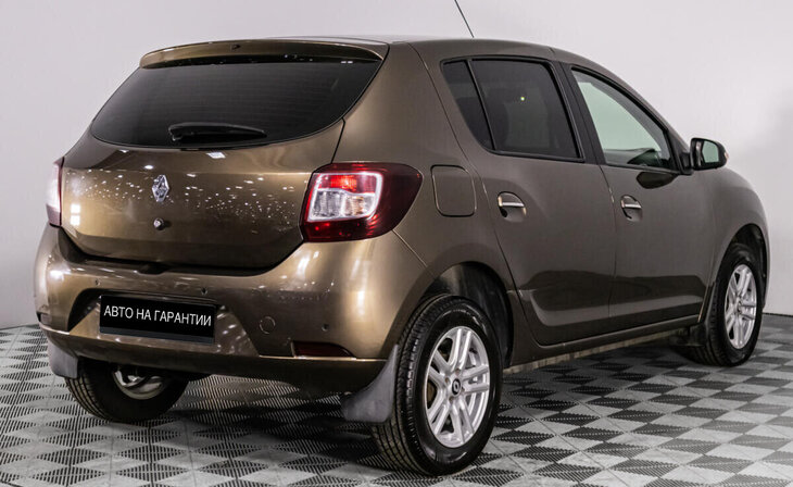 Renault Sandero - Фото 2