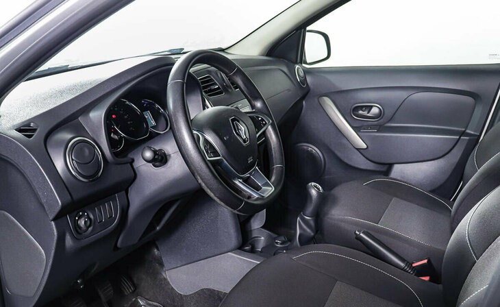 Renault Sandero - Фото 9