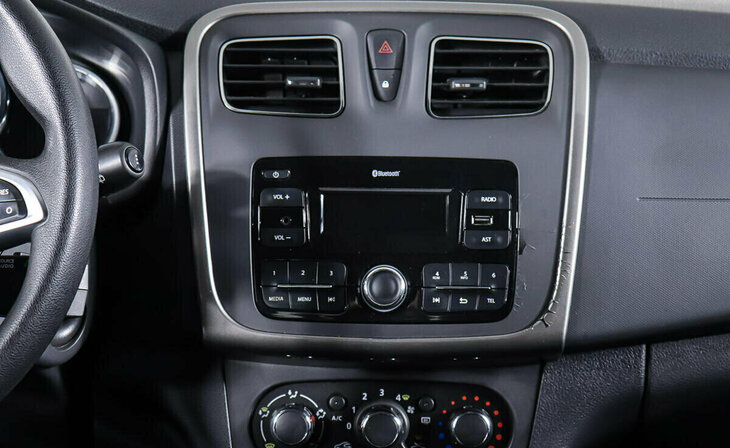 Renault Sandero - Фото 12