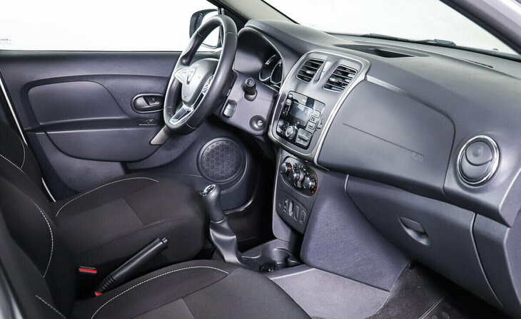Renault Sandero - Фото 8