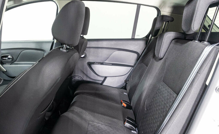 Renault Sandero - Фото 10