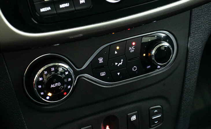 Renault Sandero - Фото 8