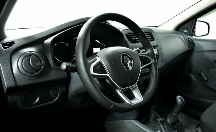 Renault Sandero - Фото 9