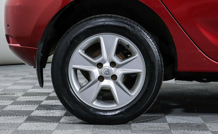 Renault Sandero - Фото 4