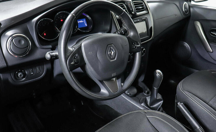 Renault Sandero - Фото 7