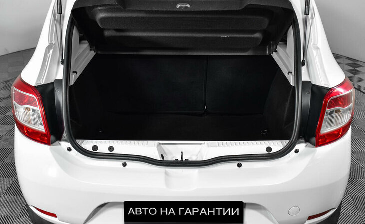 Renault Sandero - Фото 9