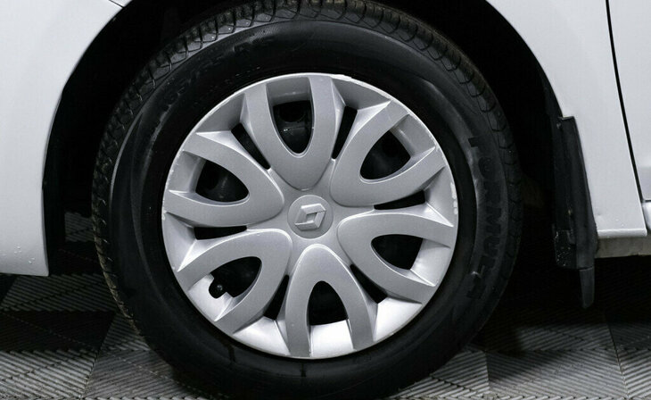 Renault Sandero - Фото 4