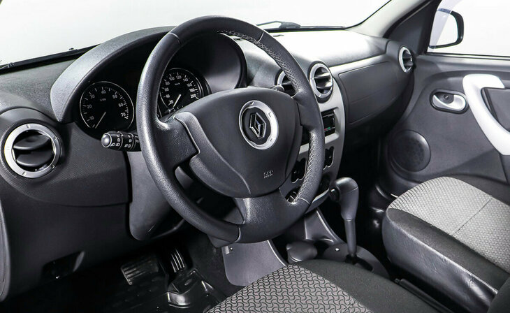 Renault Sandero - Фото 11