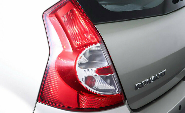 Renault Sandero - Фото 7