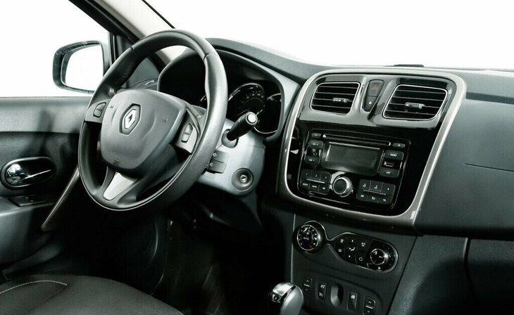 Renault Sandero - Фото 9
