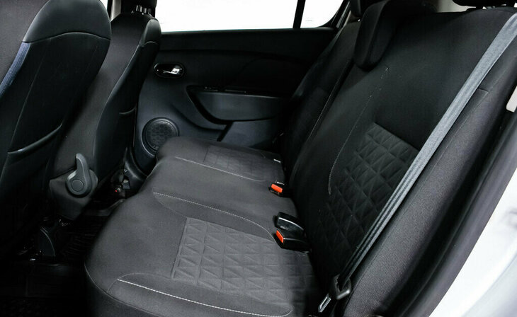 Renault Sandero - Фото 12