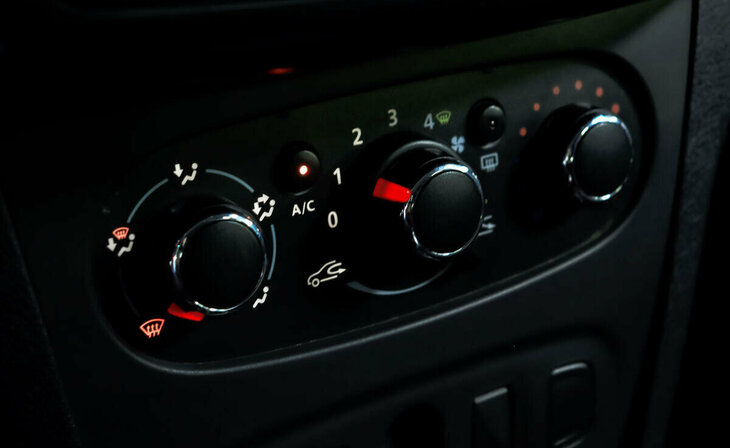 Renault Sandero - Фото 11