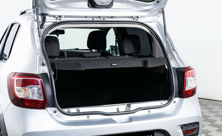 Renault Sandero - Фото 9