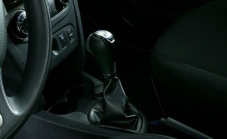 Renault Sandero - Фото 7