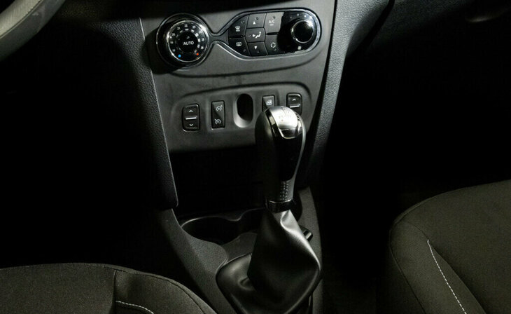 Renault Sandero - Фото 7