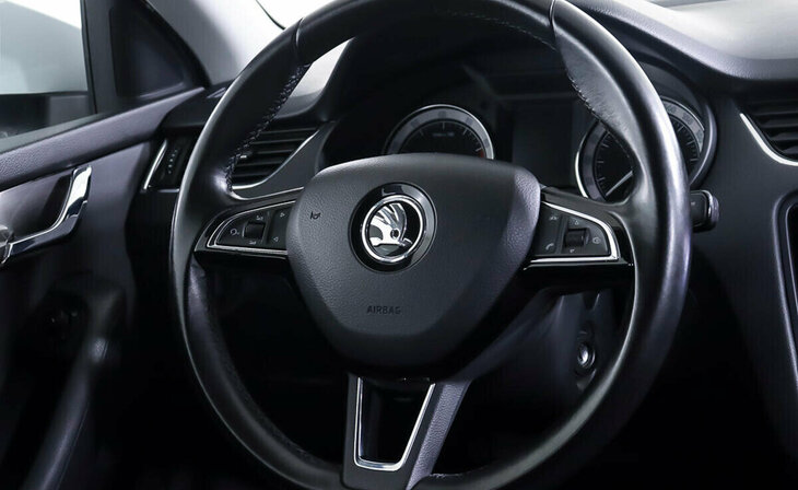 Skoda Octavia - Фото 9