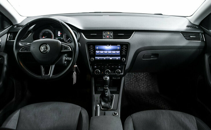 Skoda Octavia - Фото 7