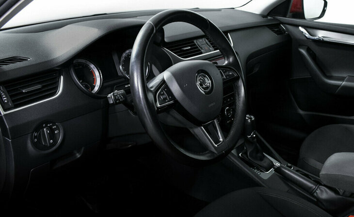 Skoda Octavia - Фото 8