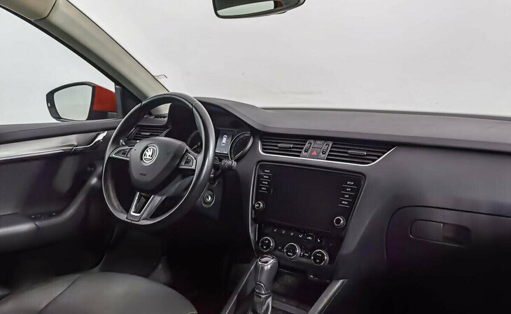 Skoda Octavia - Фото 4