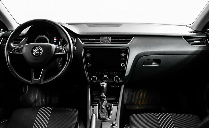 Skoda Octavia - Фото 9