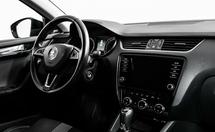 Skoda Octavia - Фото 8