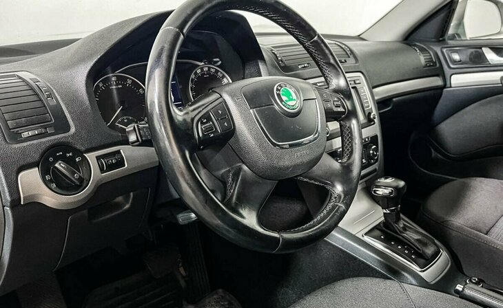 Skoda Octavia - Фото 6