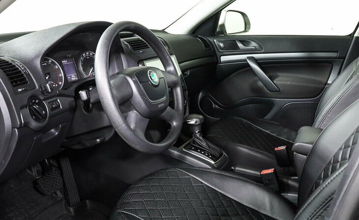 Skoda Octavia - Фото 6