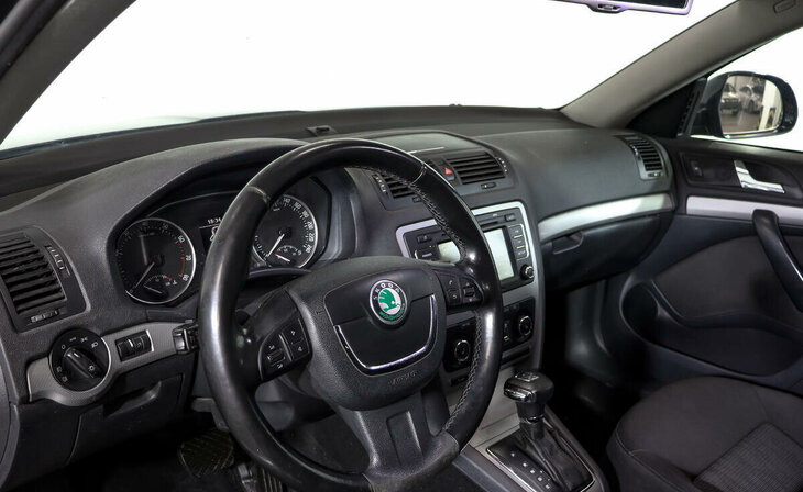 Skoda Octavia - Фото 7