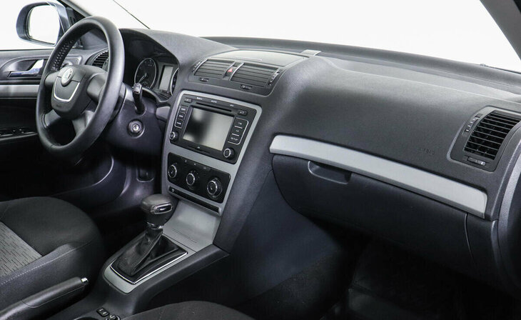Skoda Octavia - Фото 4
