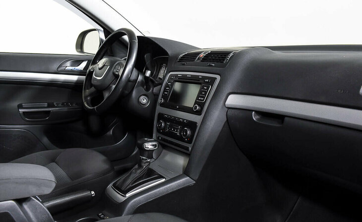 Skoda Octavia - Фото 8