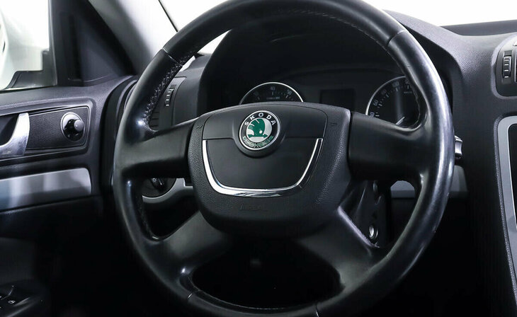 Skoda Octavia - Фото 11