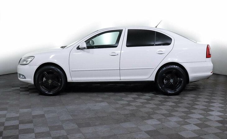 Skoda Octavia - Фото 2