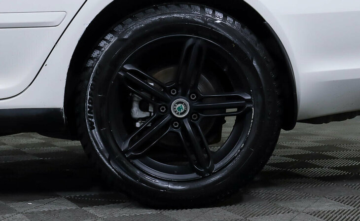 Skoda Octavia - Фото 7