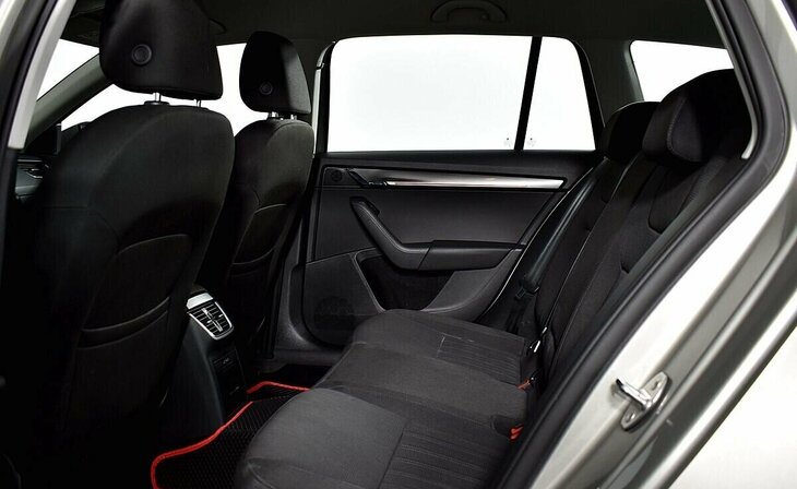 Skoda Octavia - Фото 13