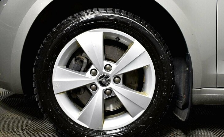 Skoda Octavia - Фото 6