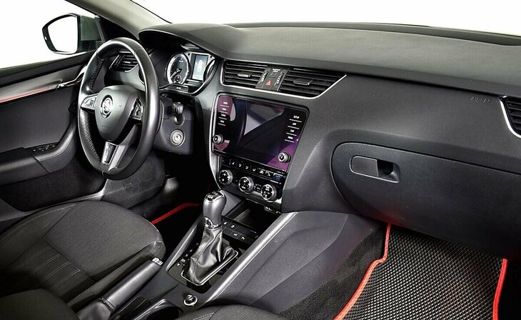 Skoda Octavia - Фото 7