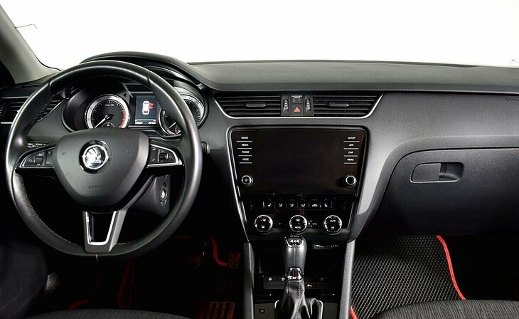 Skoda Octavia - Фото 8