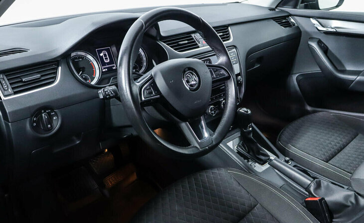 Skoda Octavia - Фото 8