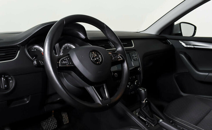 Skoda Octavia - Фото 8