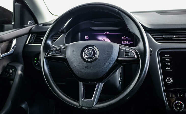Skoda Octavia - Фото 7
