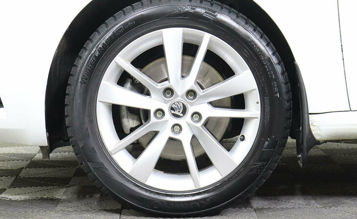 Skoda Octavia - Фото 8