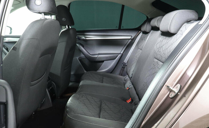 Skoda Octavia - Фото 9