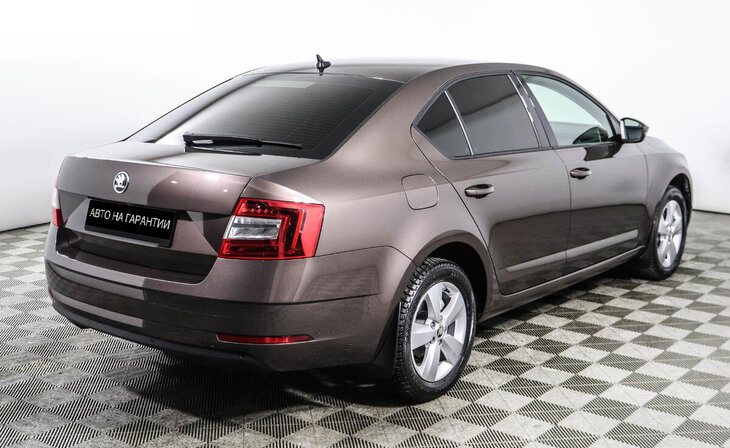 Skoda Octavia - Фото 2